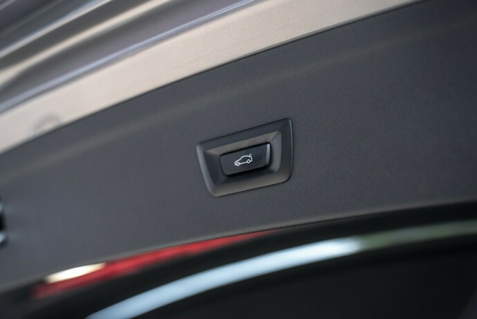 bmw-ix-m60-elektrisitet-2022-big-37