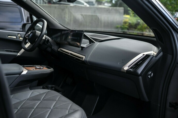 bmw-ix-m60-elektrisitet-2022-big-30
