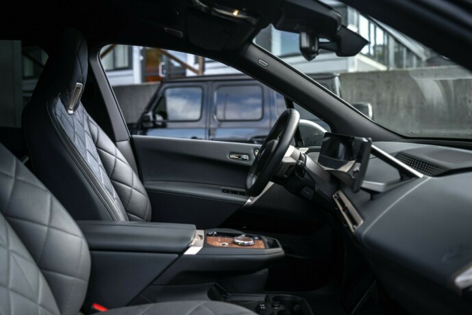 bmw-ix-m60-elektrisitet-2022-big-31