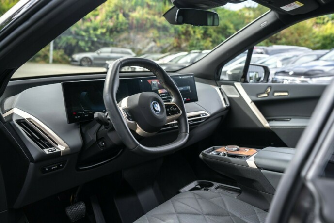bmw-ix-m60-elektrisitet-2022-big-38