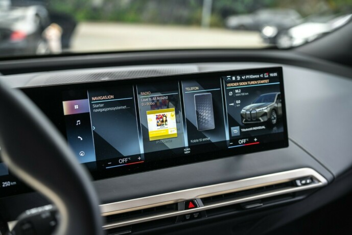 bmw-ix-m60-elektrisitet-2022-big-18