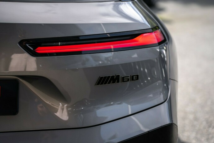 bmw-ix-m60-elektrisitet-2022-big-12