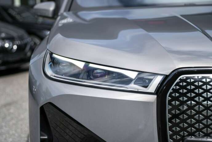 bmw-ix-m60-elektrisitet-2022-big-9