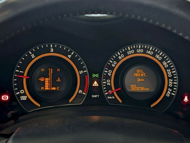 toyota-auris-diesel-2010-big-16