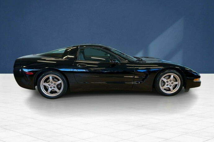 chevrolet-corvette-bensin-1999-big-6