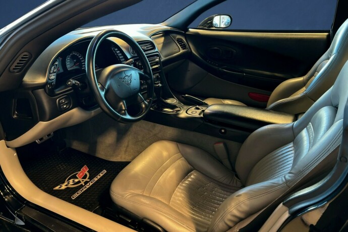 chevrolet-corvette-bensin-1999-big-12