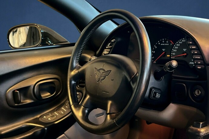 chevrolet-corvette-bensin-1999-big-17