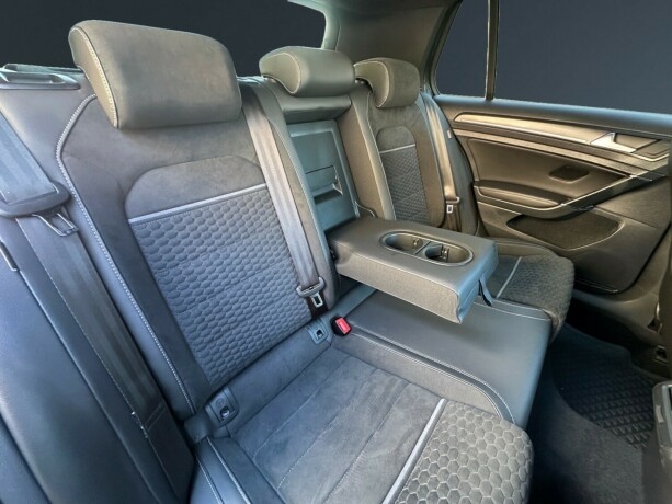 volkswagen-golf-elektrisitetbensin-2018-big-16