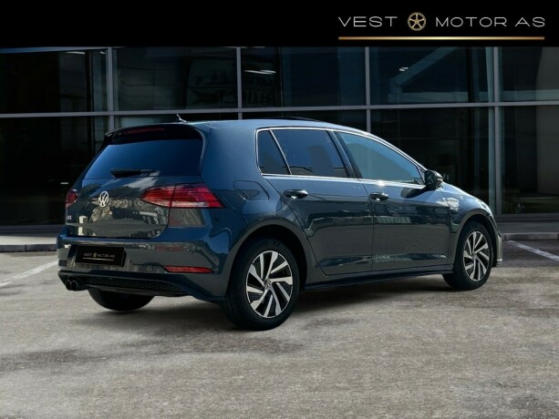volkswagen-golf-elektrisitetbensin-2018-big-7