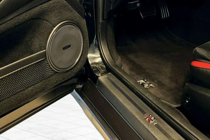 nissan-gt-r-bensin-2009-big-18
