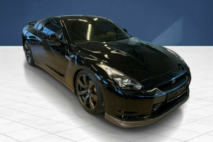 nissan-gt-r-bensin-2009-big-0