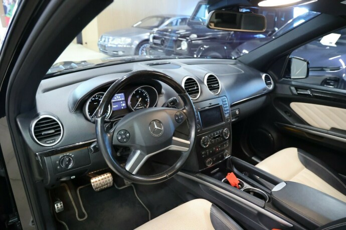 mercedes-benz-gl-bensin-2011-big-5