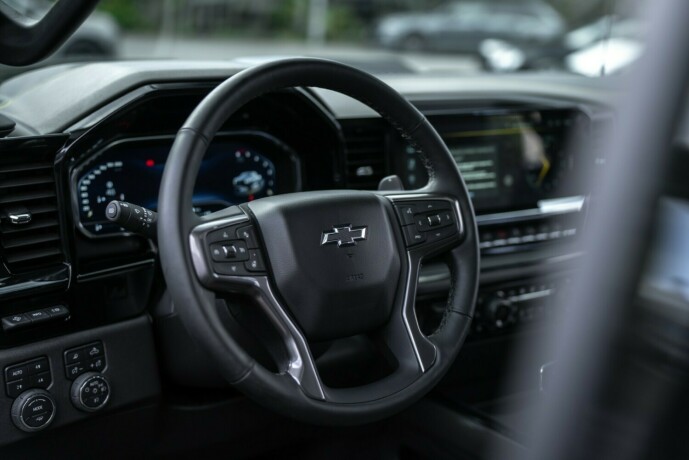 chevrolet-silverado-diesel-2025-big-8