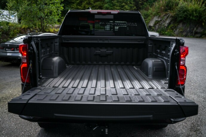 chevrolet-silverado-diesel-2025-big-43