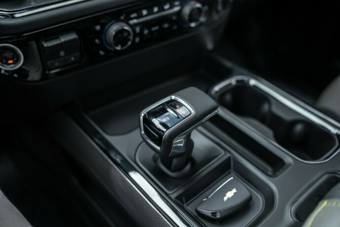 chevrolet-silverado-diesel-2025-big-16