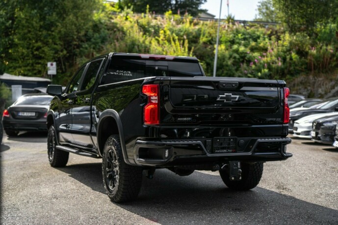 chevrolet-silverado-diesel-2025-big-3