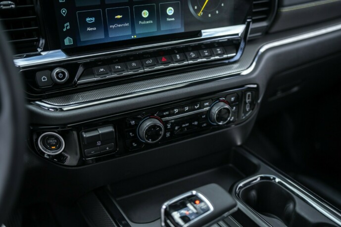 chevrolet-silverado-diesel-2025-big-14