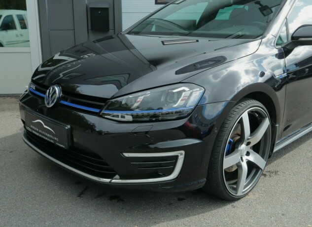 volkswagen-golf-elektrisitetbensin-2016-big-4