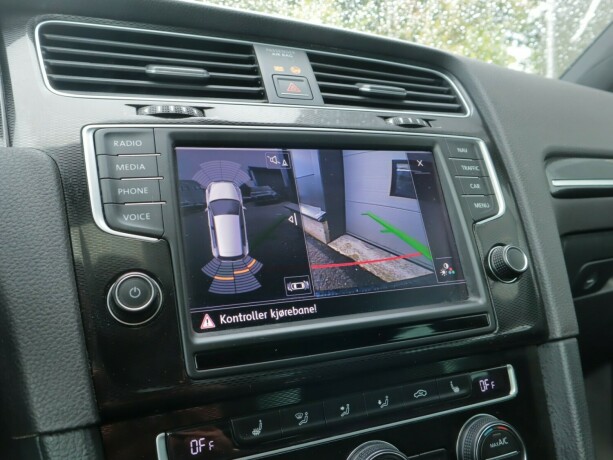 volkswagen-golf-elektrisitetbensin-2016-big-17