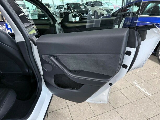 tesla-model-y-elektrisitet-2023-big-30