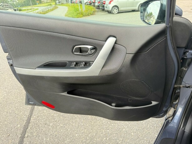 kia-cee039d-bensin-2012-big-24