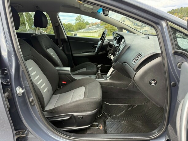 kia-cee039d-bensin-2012-big-17