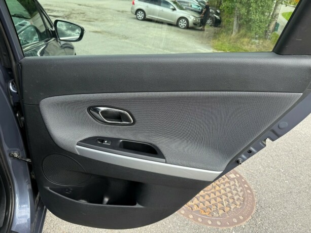 kia-cee039d-bensin-2012-big-18