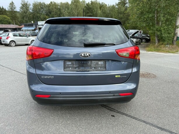 kia-cee039d-bensin-2012-big-3