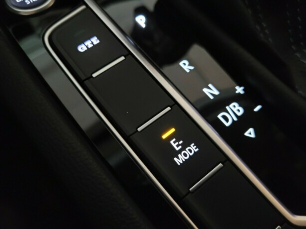 volkswagen-passat-elektrisitetbensin-2017-big-25