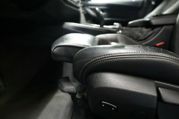 bmw-3-serie-elektrisitetbensin-2017-big-16