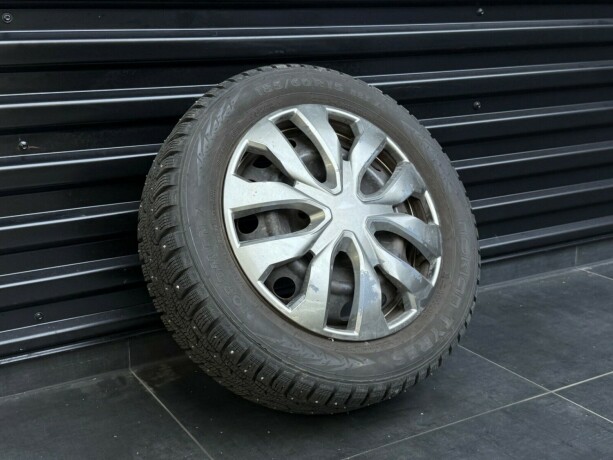 toyota-yaris-bensin-2011-big-33