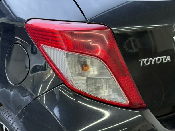 toyota-yaris-bensin-2011-big-6