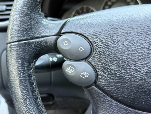 mercedes-benz-clk-bensin-2008-big-18