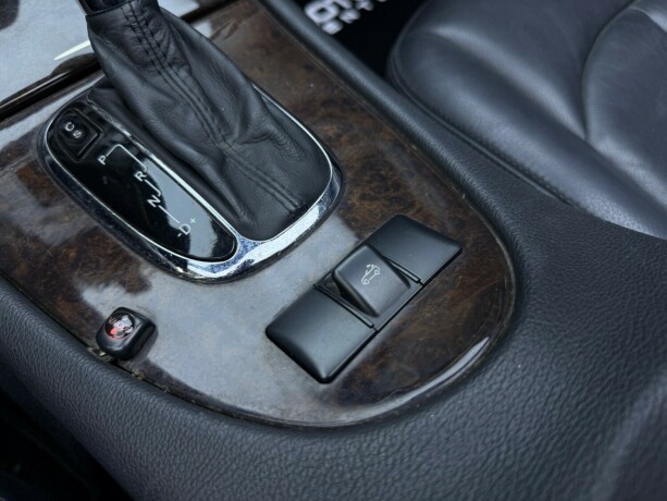 mercedes-benz-clk-bensin-2008-big-27