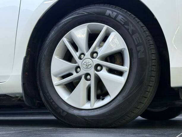 toyota-auris-elektrisitetbensin-2014-big-7