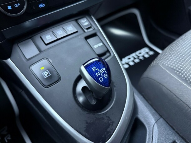 toyota-auris-elektrisitetbensin-2014-big-25