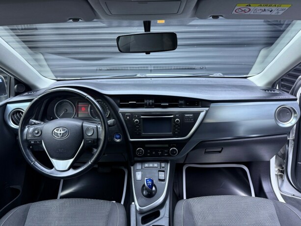 toyota-auris-elektrisitetbensin-2014-big-9