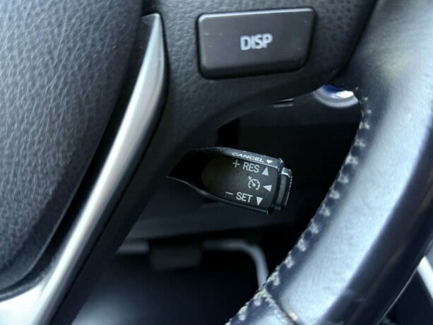 toyota-auris-elektrisitetbensin-2014-big-16