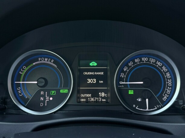 toyota-auris-elektrisitetbensin-2014-big-17