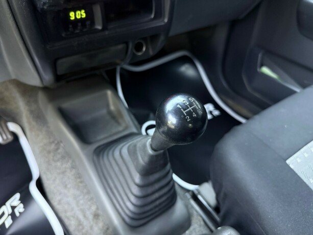 suzuki-jimny-bensin-2001-big-16