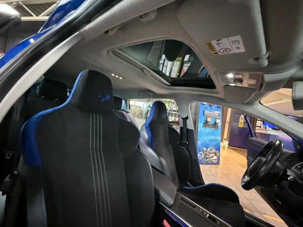 renault-megane-bensin-2018-big-32