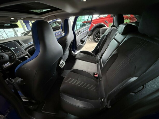 renault-megane-bensin-2018-big-37