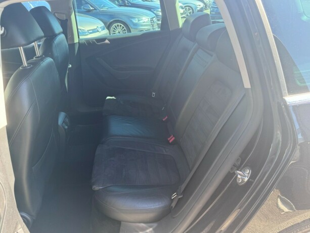 volkswagen-passat-diesel-2009-big-11