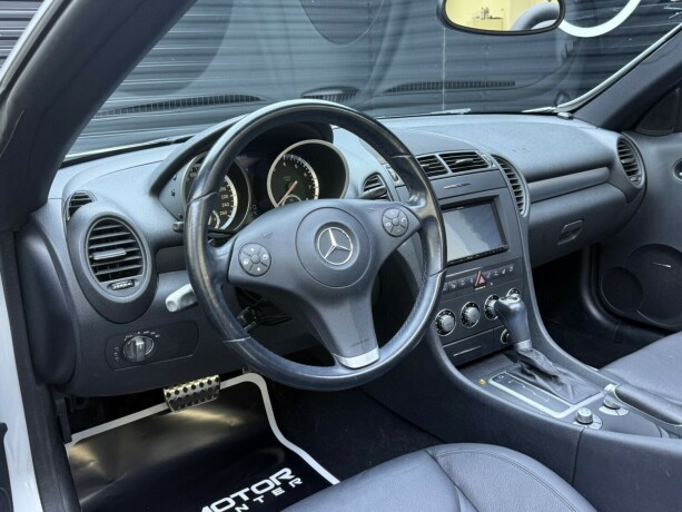 mercedes-benz-slk-bensin-2010-big-15