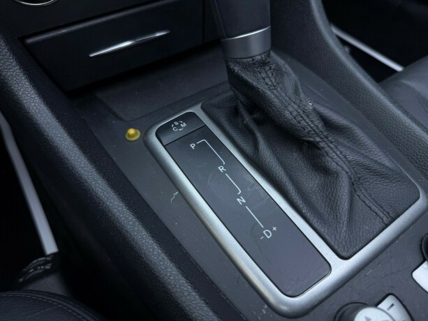 mercedes-benz-slk-bensin-2010-big-26