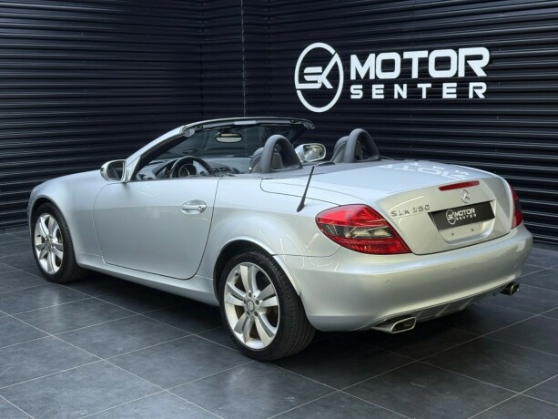 mercedes-benz-slk-bensin-2010-big-4
