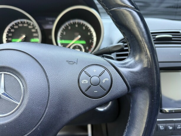 mercedes-benz-slk-bensin-2010-big-20