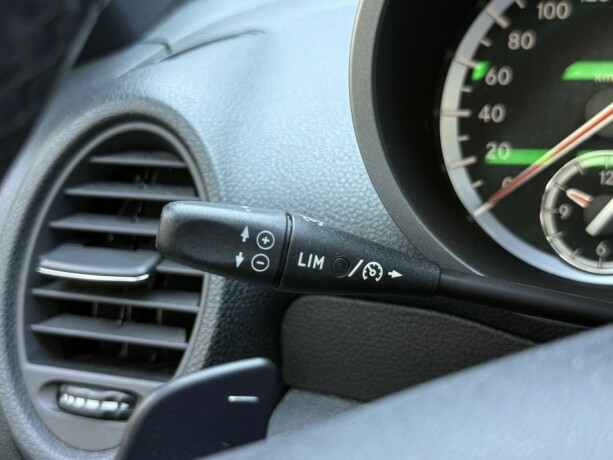 mercedes-benz-slk-bensin-2010-big-21