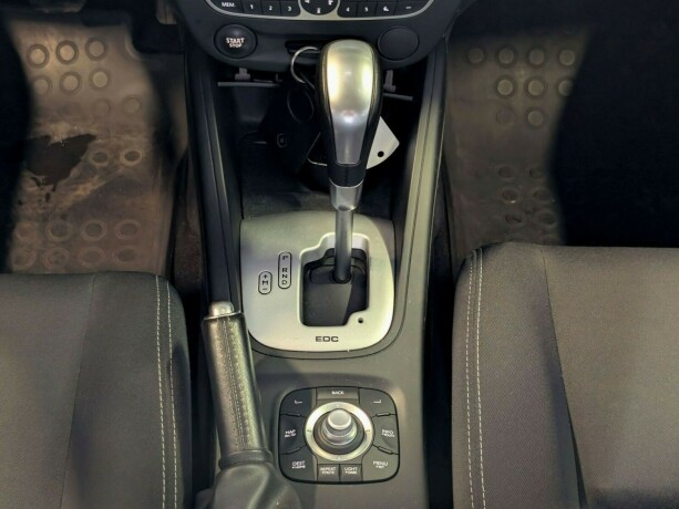 renault-megane-diesel-2011-big-19