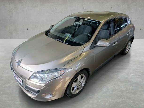 renault-megane-diesel-2011-big-4